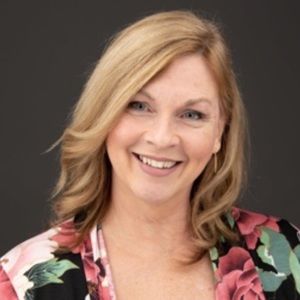 Meet your Posher, Julie